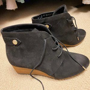 Dr. Scholl wedge
